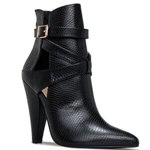 Shoe Dazzle Women’s Darci Black Cocktail Cut-Out Detail Booties Size 7.5